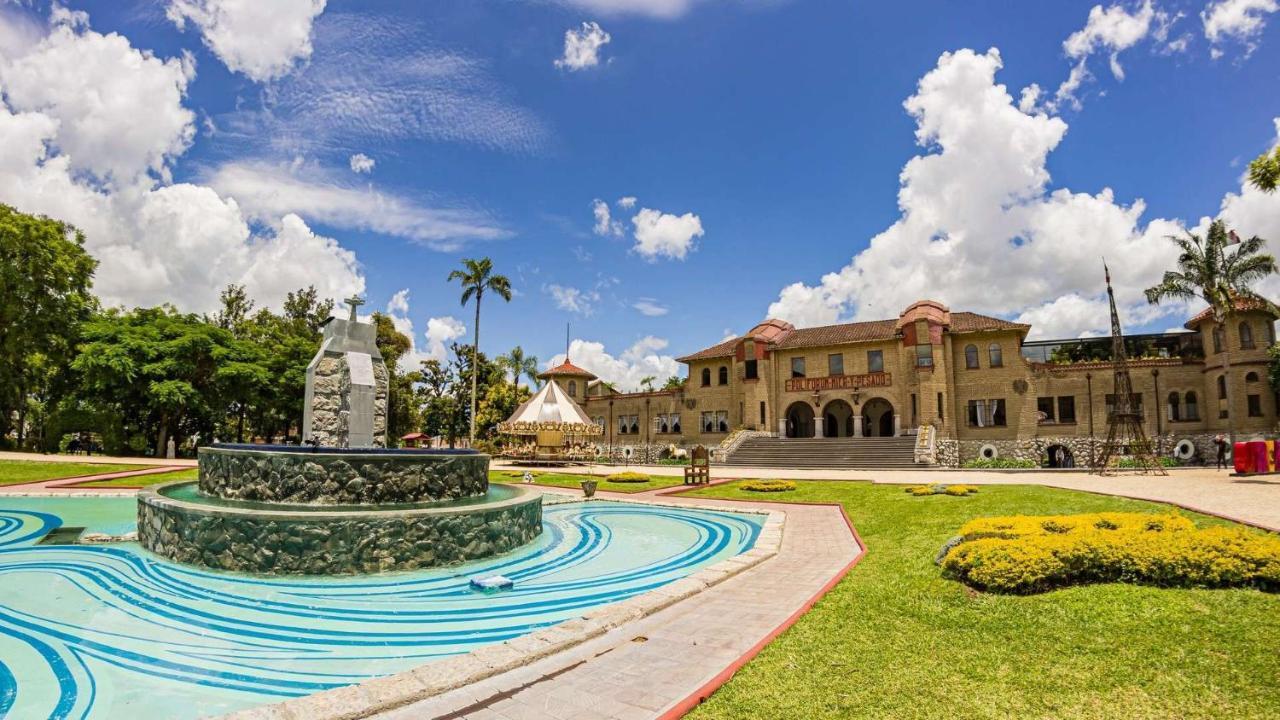 Hotel Catalina Оризаба Екстериор снимка