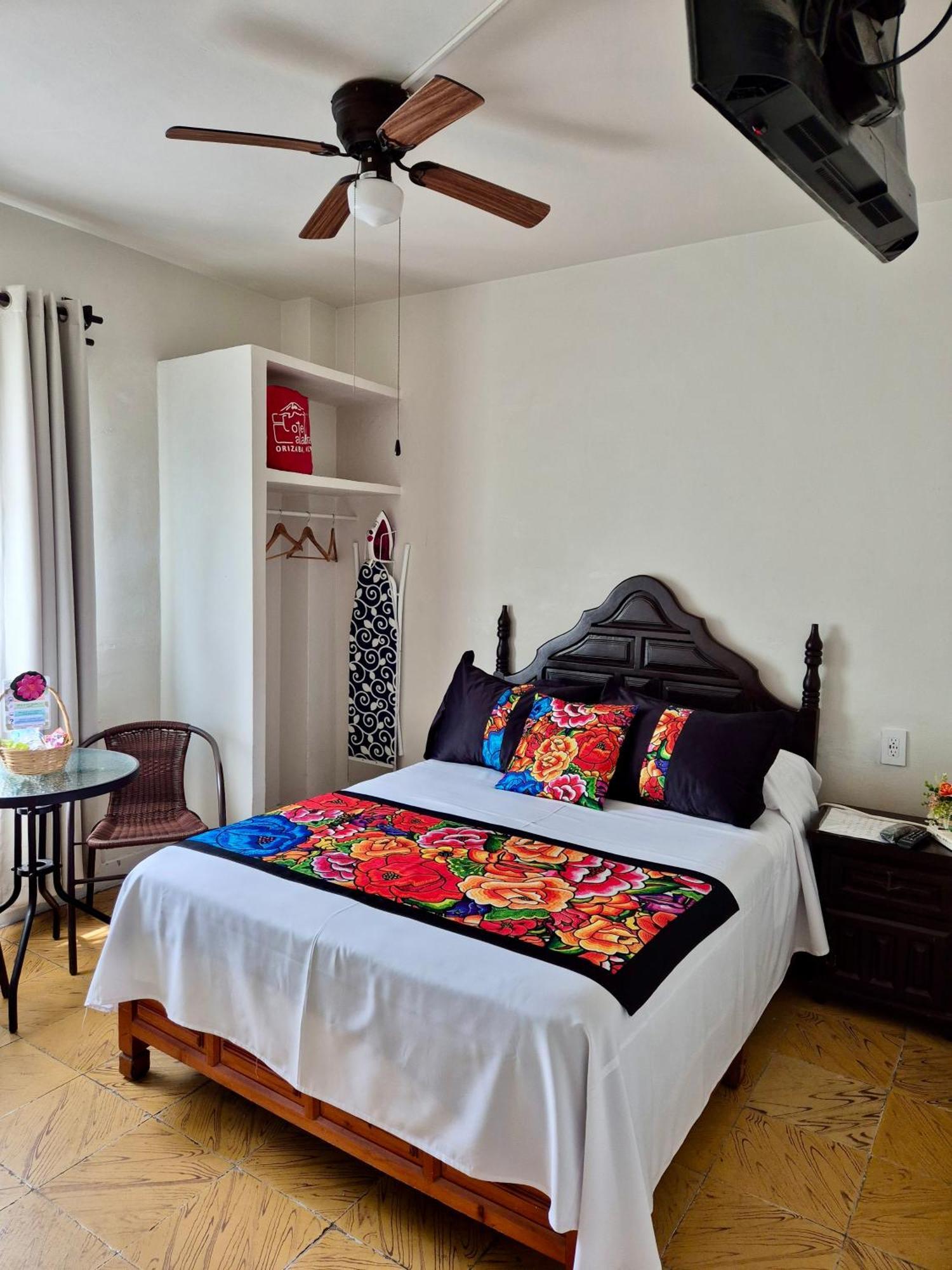 Hotel Catalina Оризаба Екстериор снимка